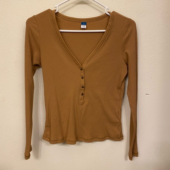 Small Old Navy Fitted Long Sleeve - Picture 3 of 4